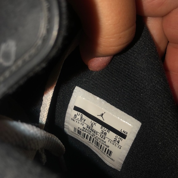 Jordan infrared 6’s - Picture 6 of 7